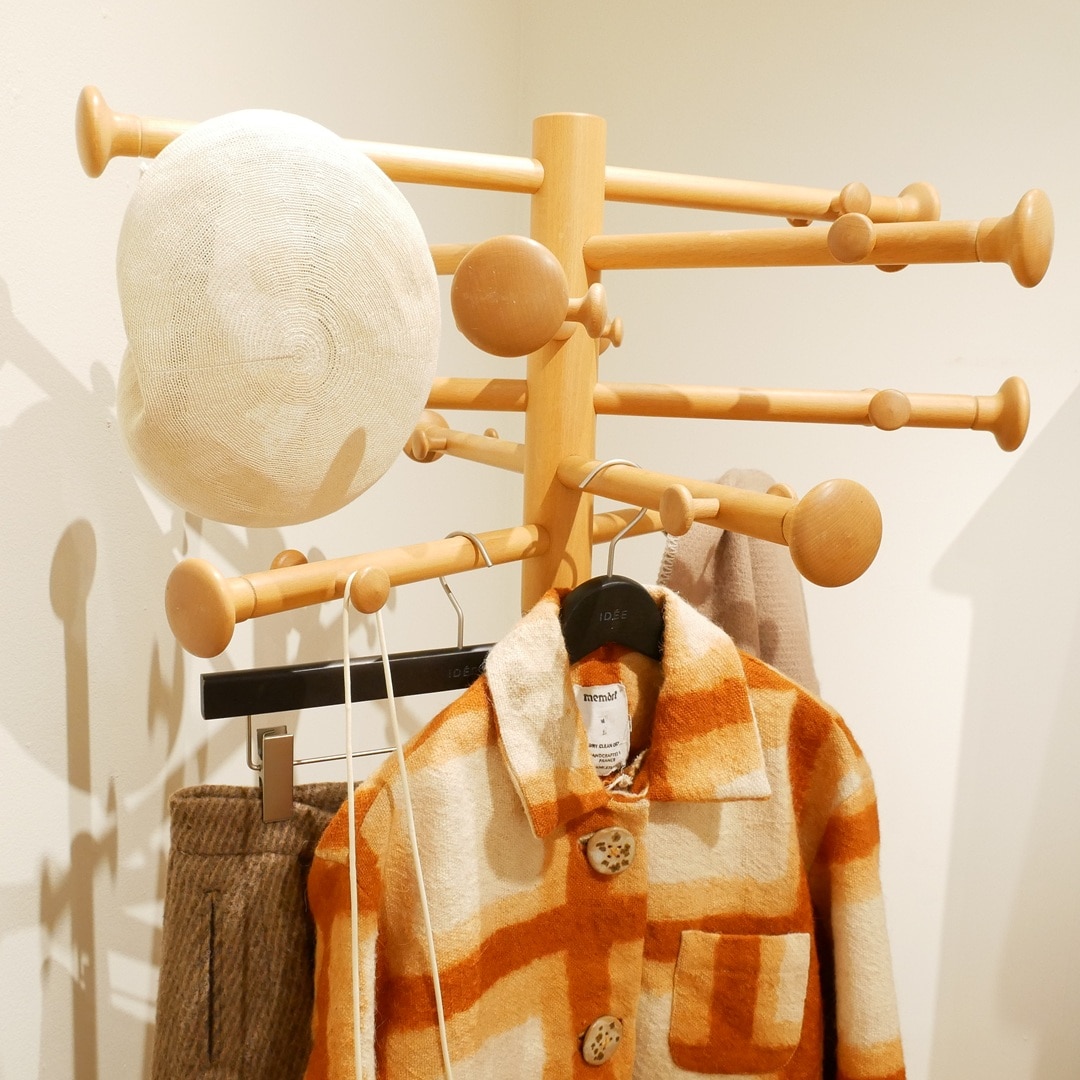 【希少・ヴィンテージ】 HELLER社 木製オブジェ 当時物（40年前） IDÉE 六本木店】Vintage Coathanger by Nanna Ditzel｜無印良品 イデー